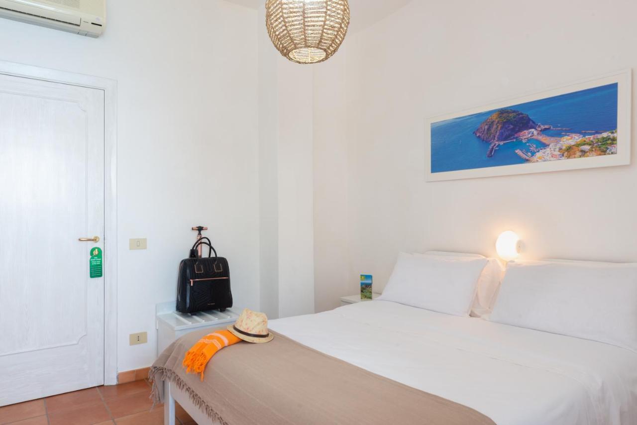 Villa Bina Sea Hotel Sant'Angelo (Isola d'Ischia) Exterior foto