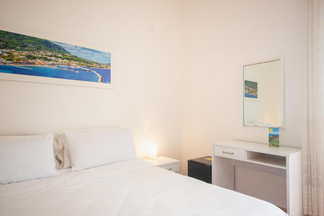 Villa Bina Sea Hotel Sant'Angelo (Isola d'Ischia) Exterior foto
